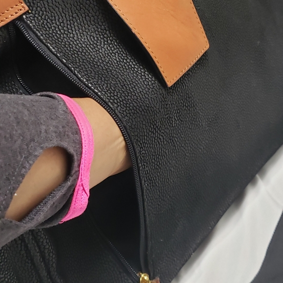 Bugatti Vintage Duffle Bag - Picture 10 of 14